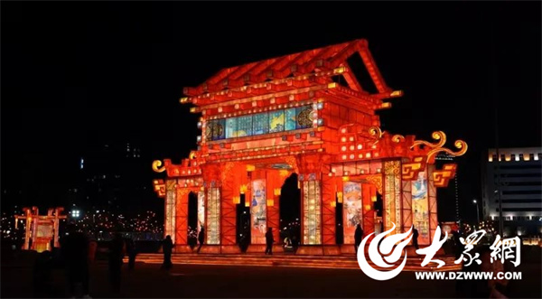 烟台2025年迎春灯饰小年夜正式亮灯(图1)