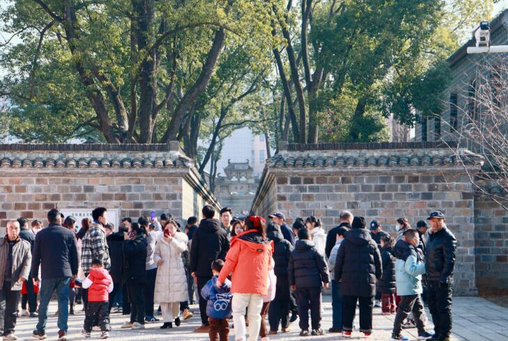 新春走基层｜“六尺巷”迎八方客(图1)
