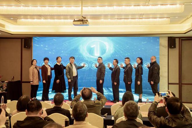 首个全国照明电器标委会灯具分会灯饰类产品标准技术研究工作组落地台州临海(图1)