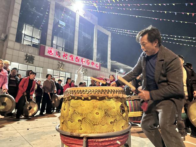 贵州万山：鼟锣响舞龙欢 传统民俗闹新春(图3)