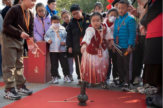 “上灯”啦猜灯谜 闹元宵第二十五届“新春乐”等您来……(图5)